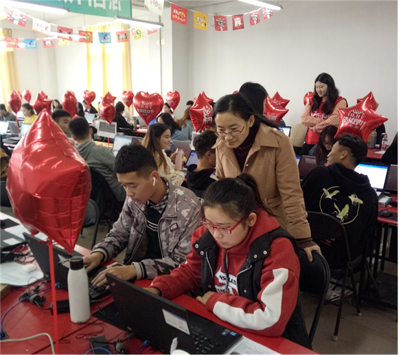 学生上课 (2).png