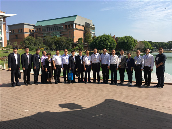明道大学合影.jpg